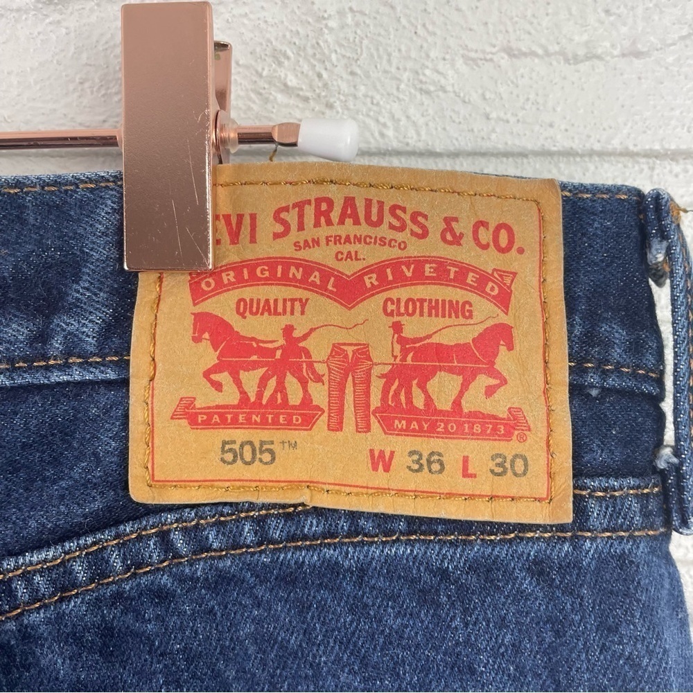 Levi's Men's 505 Straight Jeans Medium Wash 100% Cotton Waist 36 - Picture 13 of 15